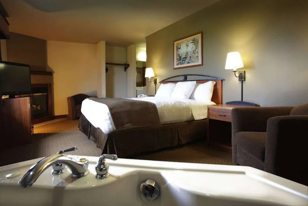 America Inn Lodge & Suites