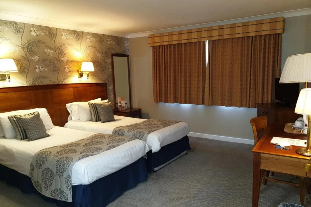Red Lion Hotel