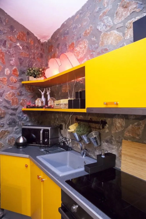 Rock Dandy Mountain House