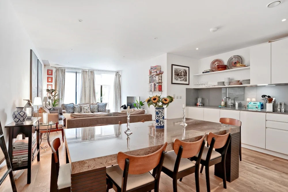 2 Bedroom Maida Vale Apartment With Patio