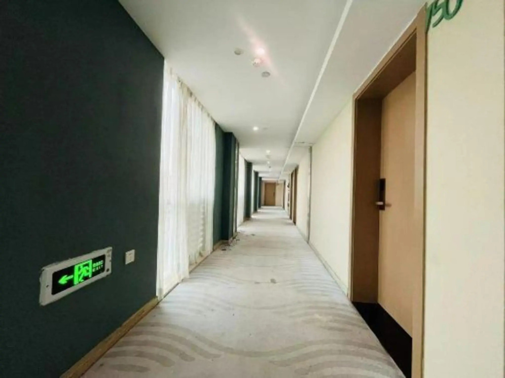 Heng 8 Hotel Chain (Jiaxing Youchegang Swan Lake)