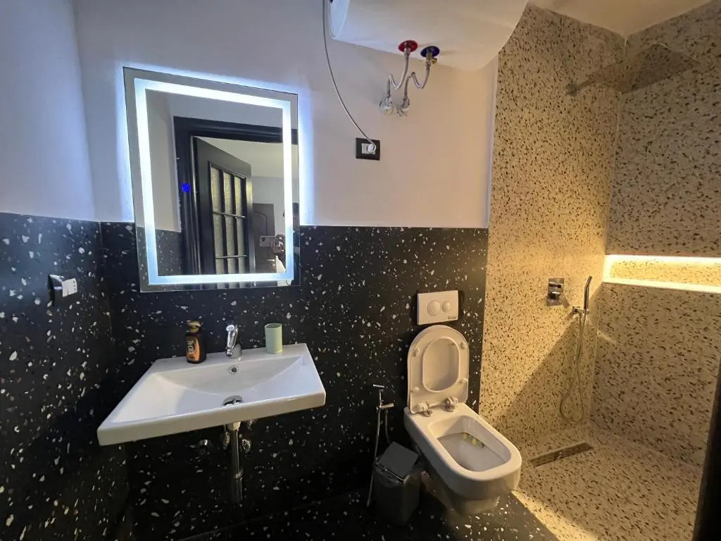 Your black & white Studio Suite
