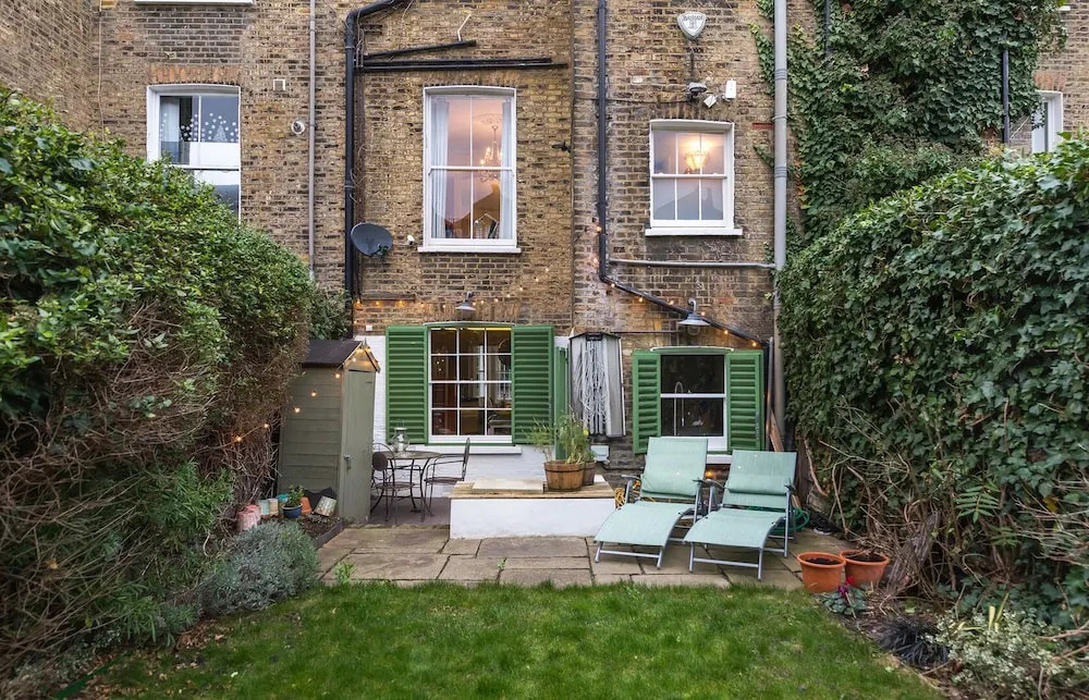 Sophisticated Shine by Newington Green