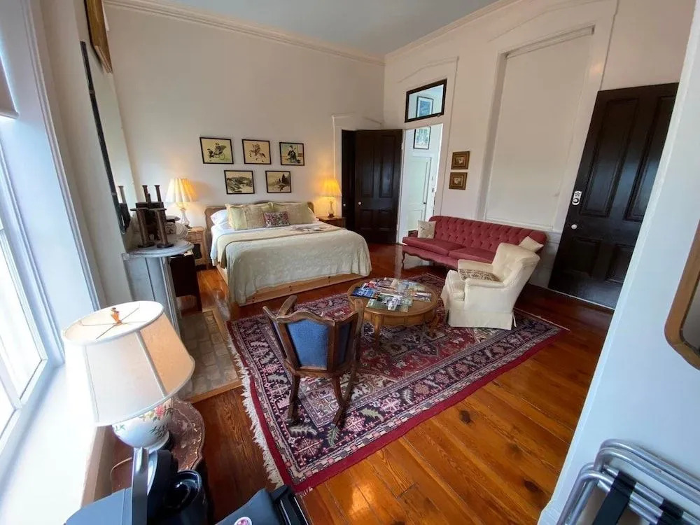 Bazsinsky House