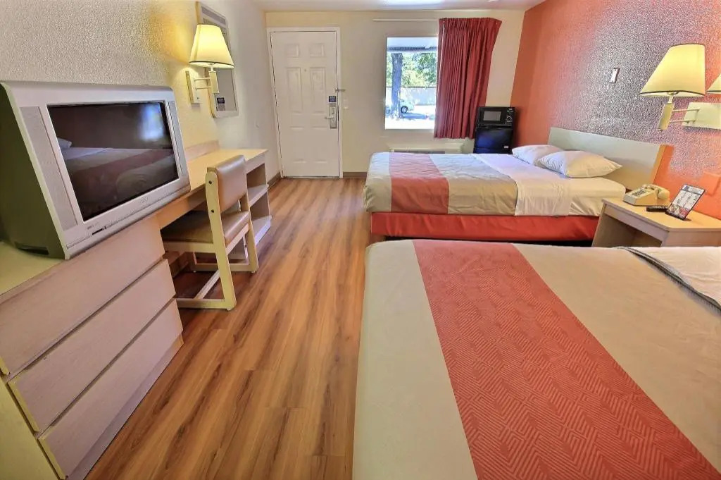 Motel 6-Rancho Mirage, CA - Palm Springs