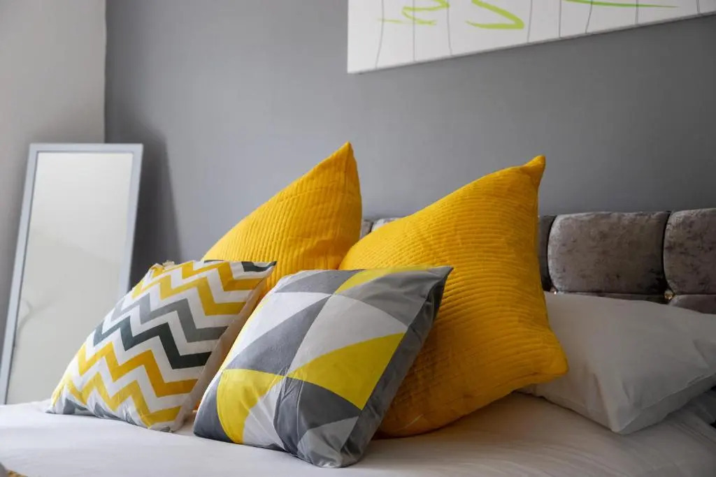Bright Executive Apartment with Views of Solent