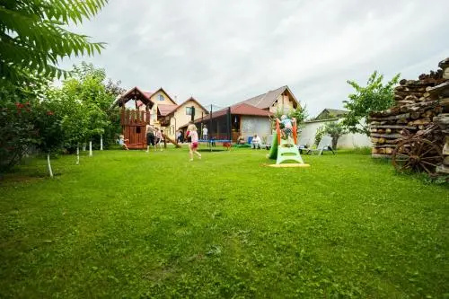 Camere de inchiriat Casa cu flori