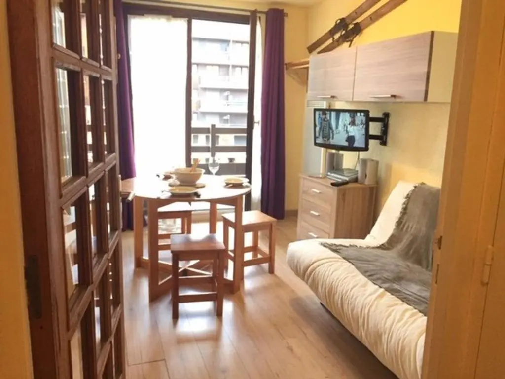 Appartement Risoul, 1 pièce, 4 personnes - FR-1-330-518