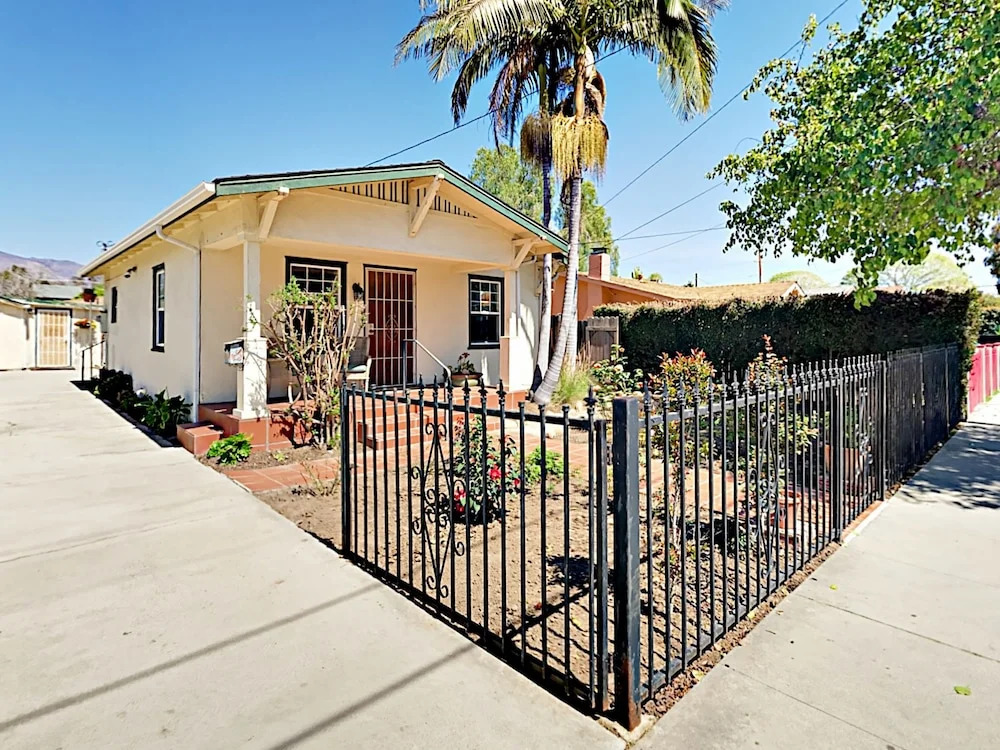 1318 Chino Street Home 2 Bedrooms 2 Bathrooms Home