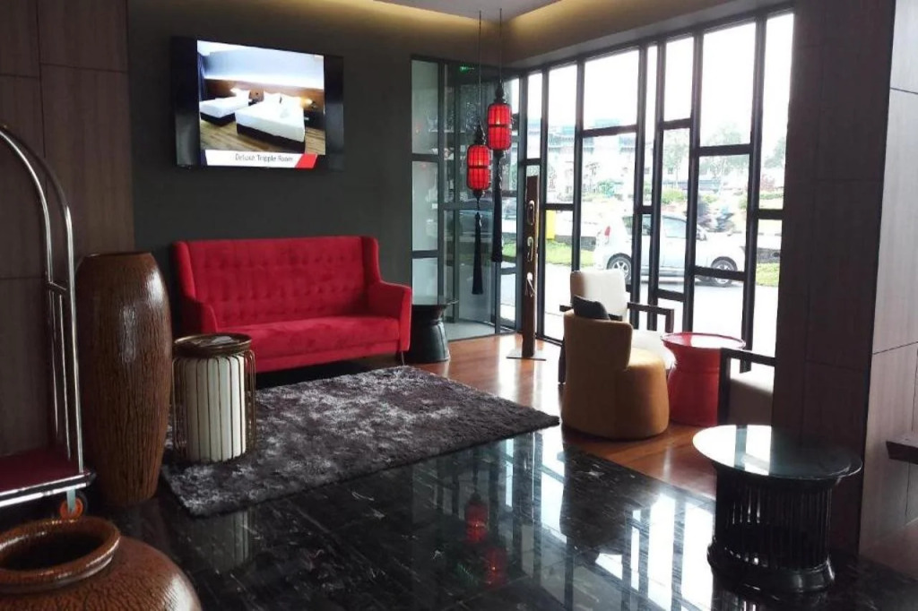 Roxy Hotel Padungan