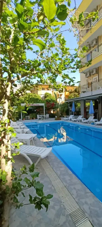 Santana Hotel