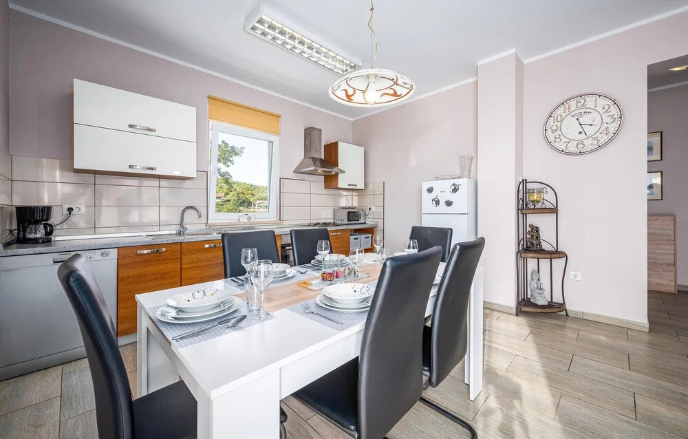Awesome Home In Sorici-Kanfanar