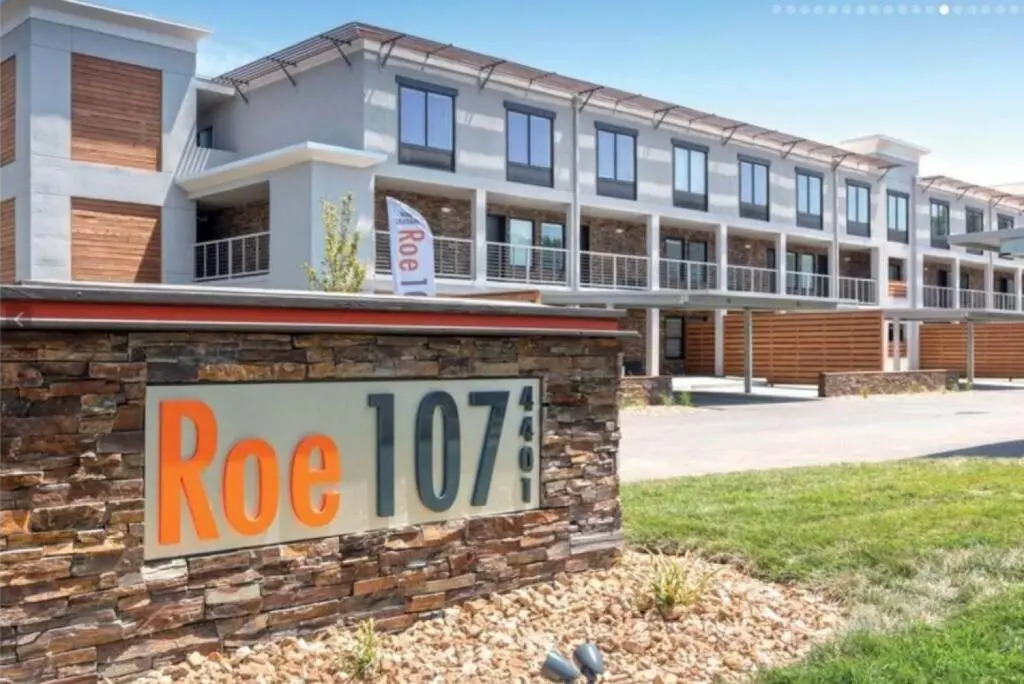 Roe 107 Unit 1 Comfy and Cozy Studio Minutes From Top Golf
