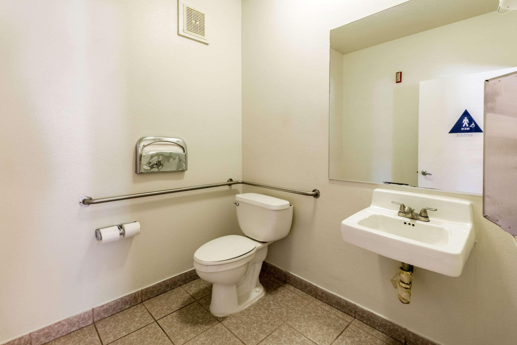 Quality Inn Fresno Near University
