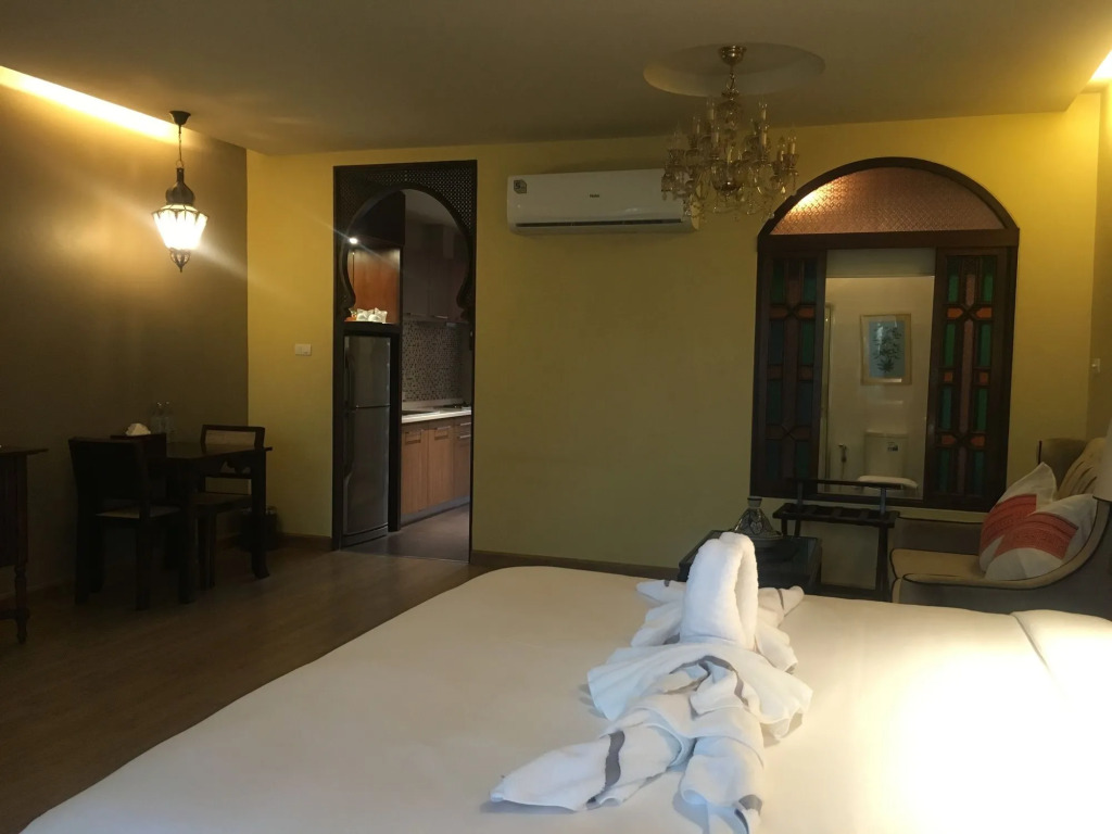 SHEIK ISTANA HOTEL CHIANGMAl