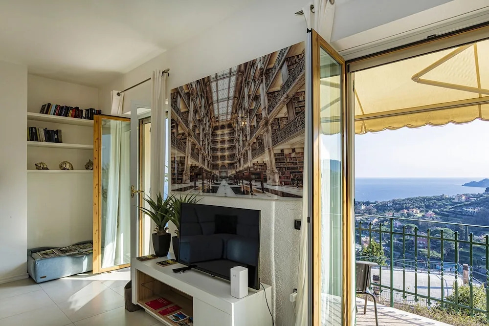 Elegant sea View Apartment by Wonderful Italy
