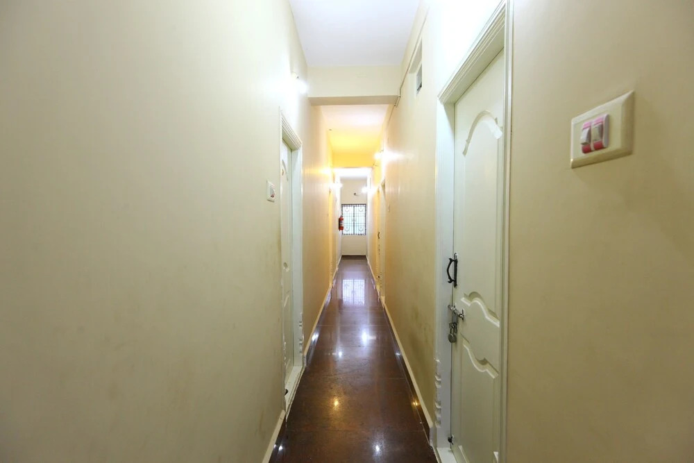 OYO 7747 SS Residency