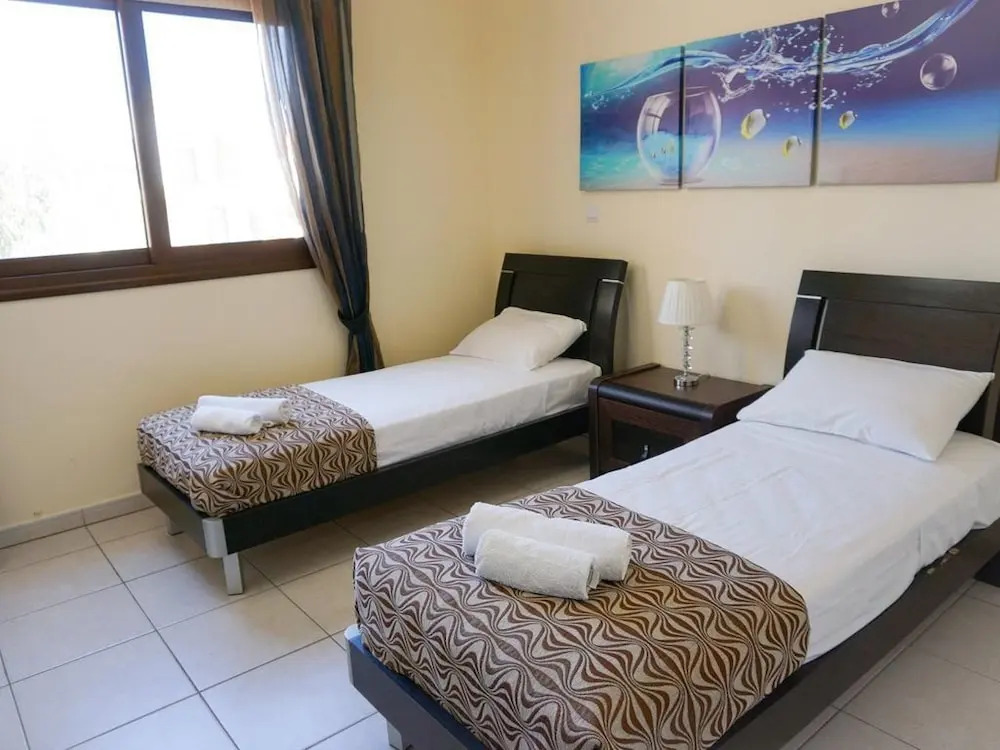 Sea Front Oceanus H3 by Ezoria Villas