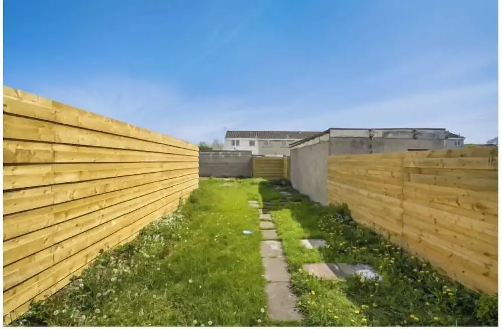 2-Bedroom Home with Parking and Garden