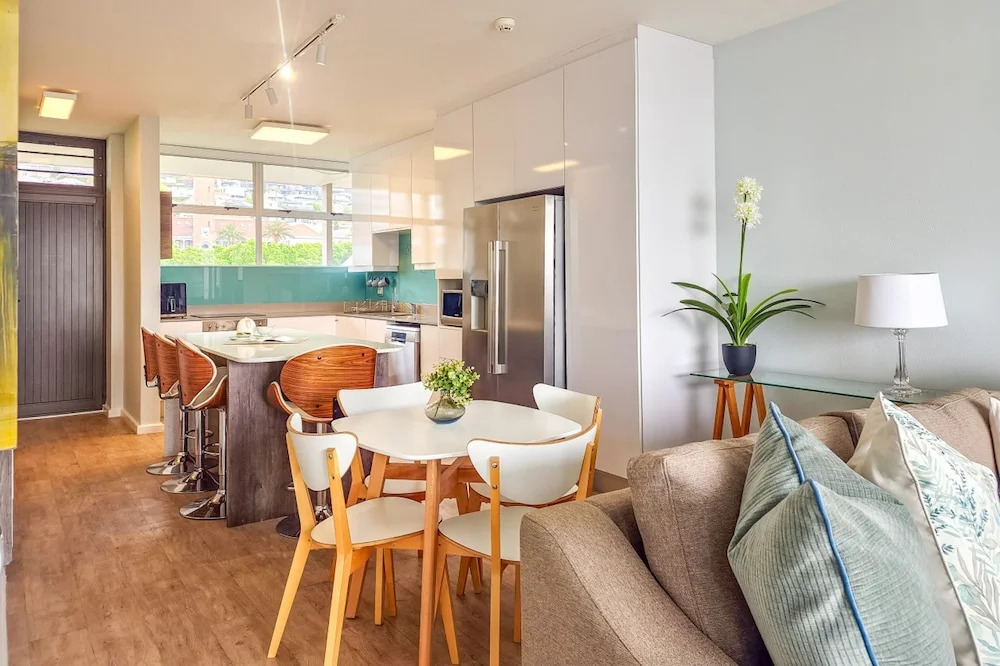 Two Bed Green Point Ocean View