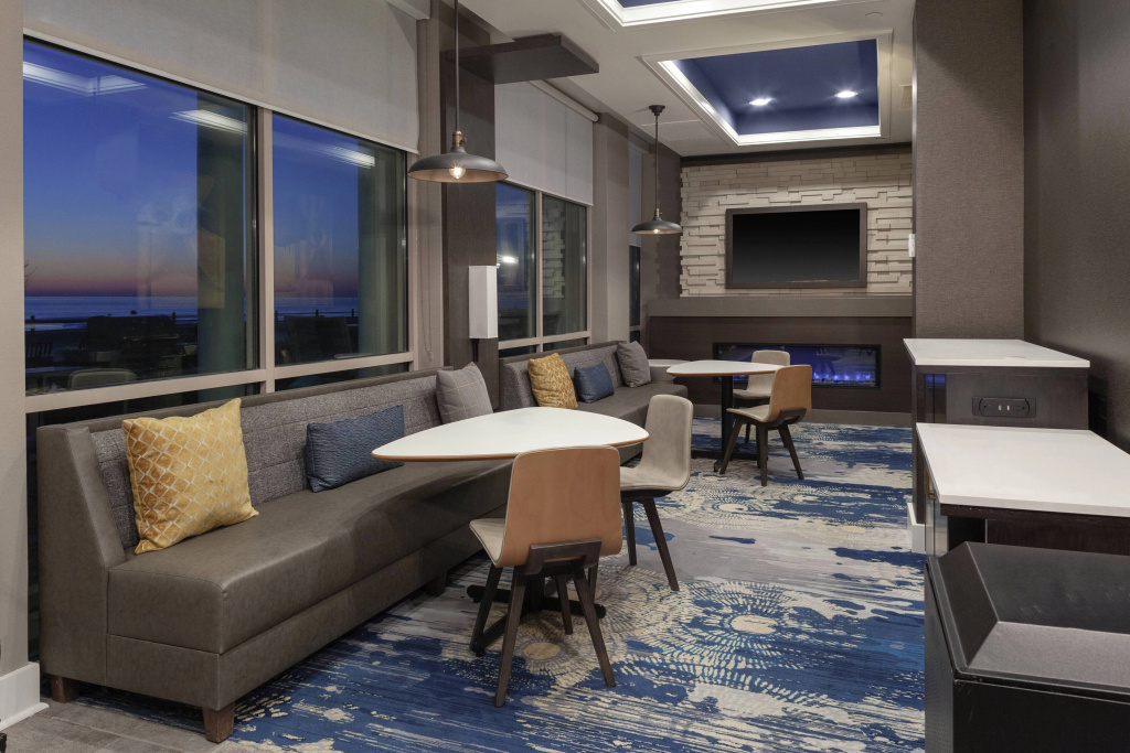 Отель Residence Inn by Marriott Virginia Beach Oceanfront
