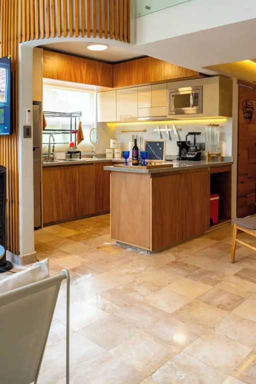 Family Condo with 3 BDR Pool & Hot tub