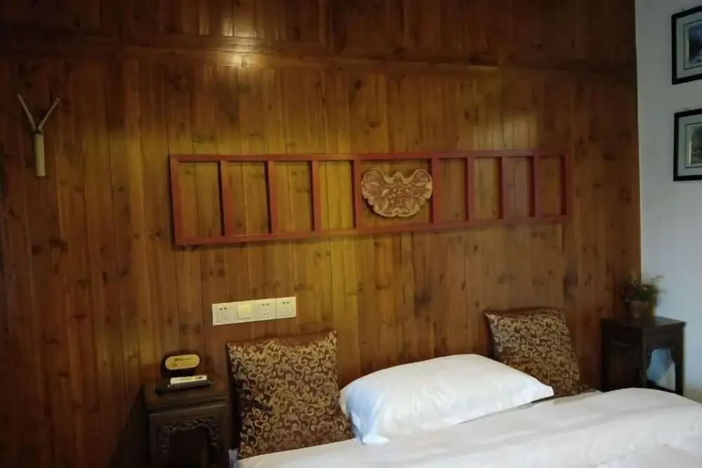 Huangshan Hongcun Yihu Lvyuan Inn