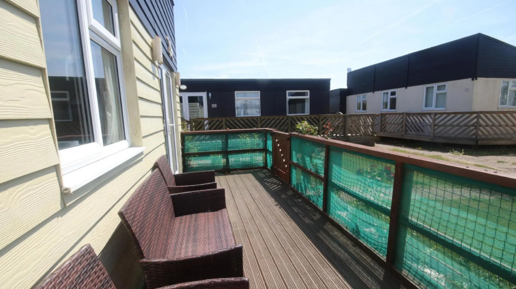 29C Medmerry Park 2 Bedroom Chalet