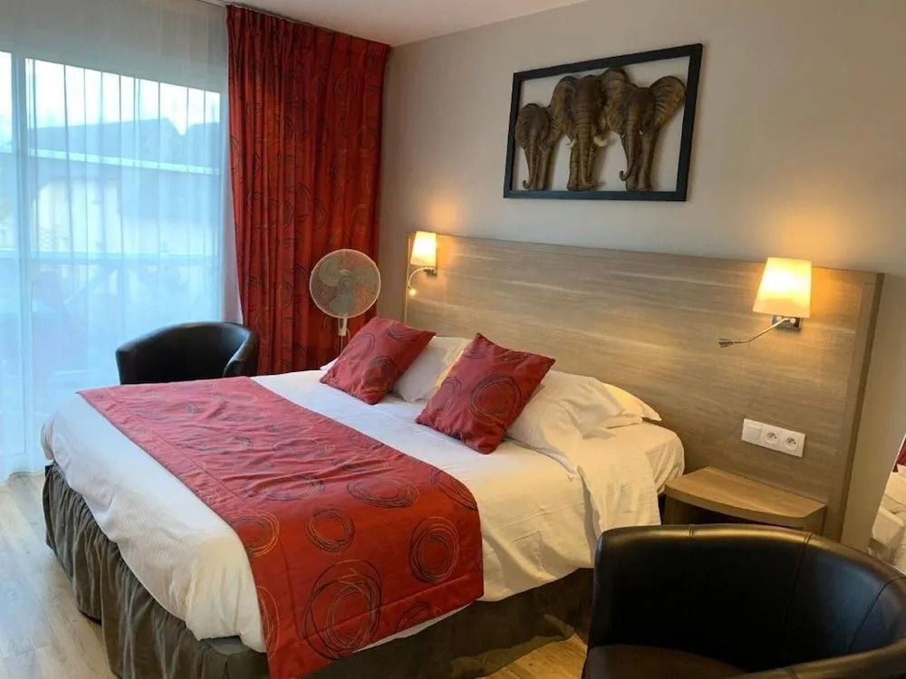 Contact hôtel - Hôtel Les Bleuets & SPA