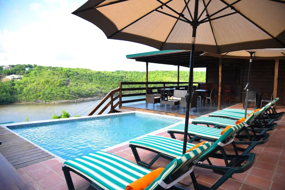 Spice Bay Suites