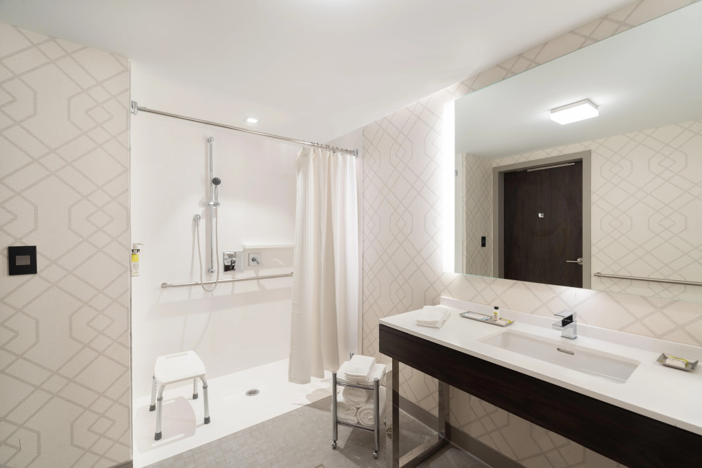 Holiday Inn Boston Logan Airport - Chelsea by IHG