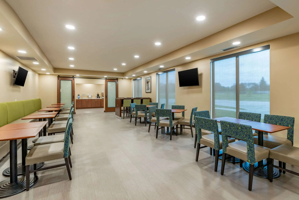 Comfort Inn & Suites West Des Moines