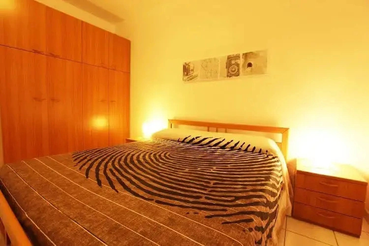 CaseSicule: Scirocco, Nice Veranda with Barbecue, beach at 200 m, Wi-Fi