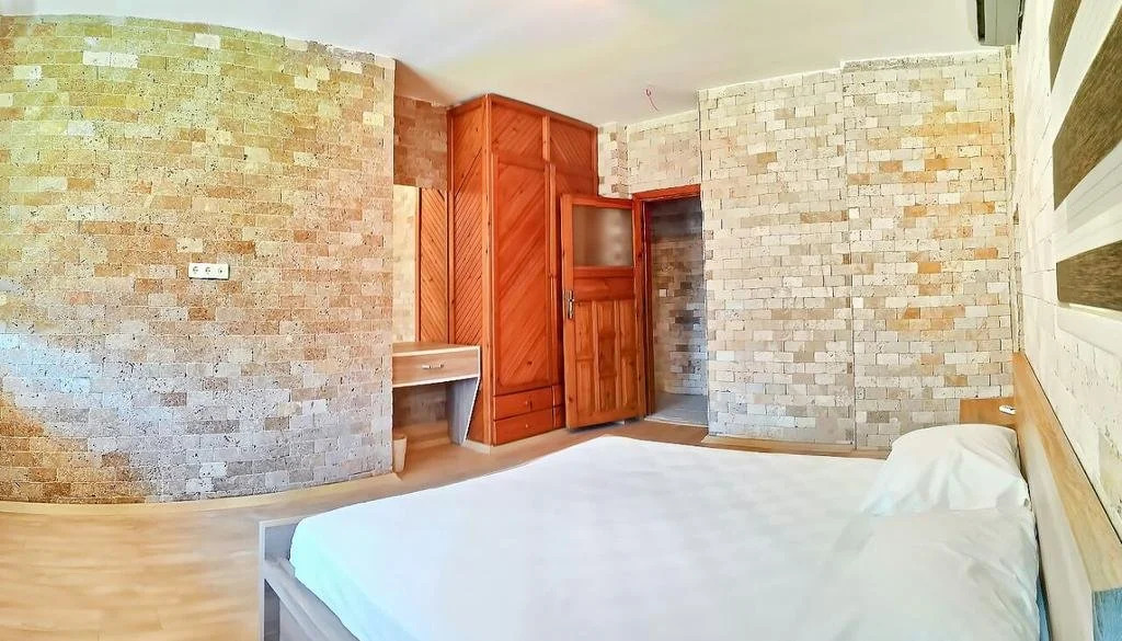 Arya Suites