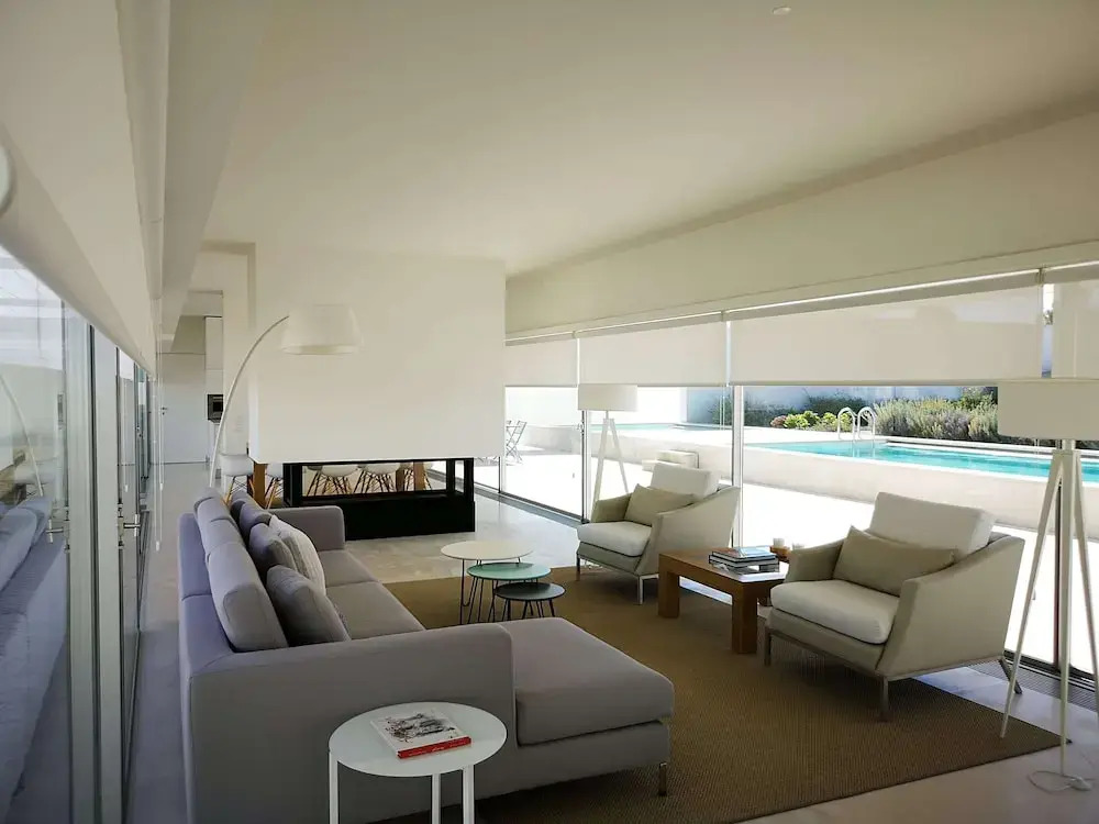 Morden Archictectural Villa In Lisbon