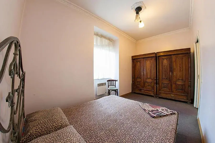 Historic Apartment near Rynor Square