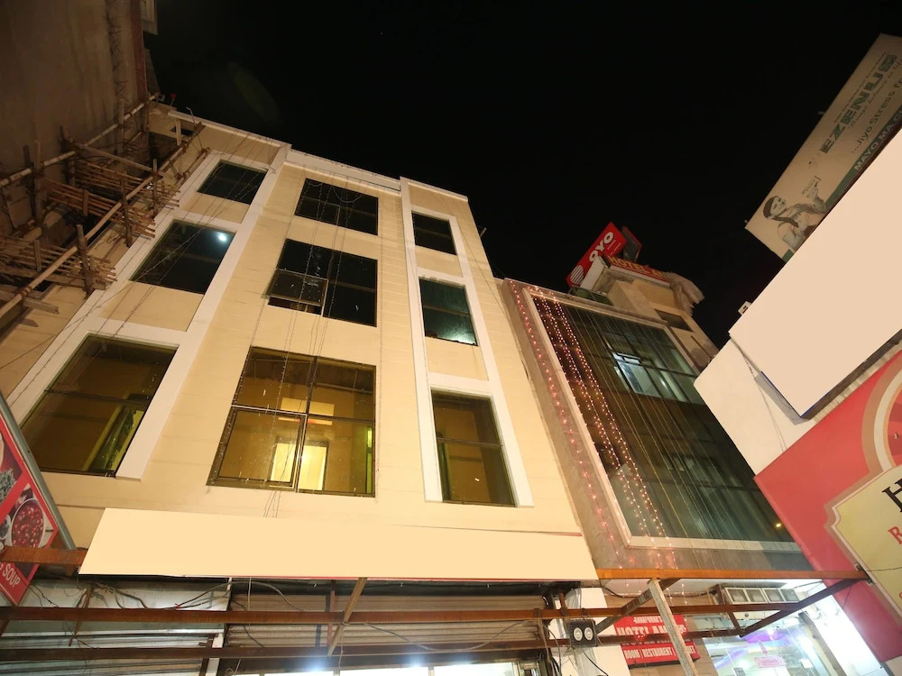 OYO 3025 Hotel Amaze