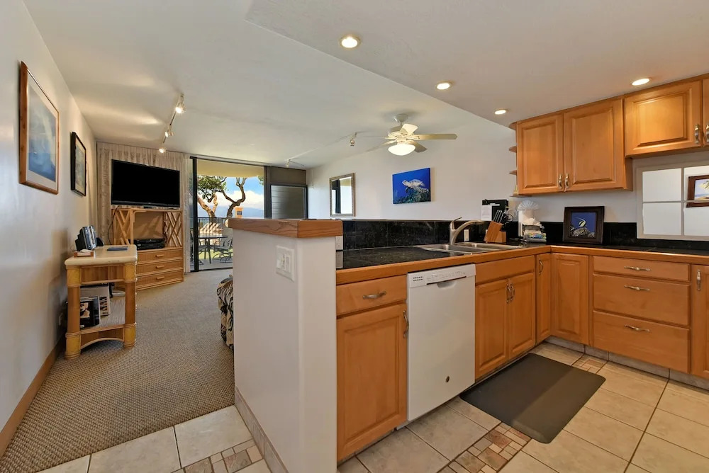 Kahana Reef 107 1 Bedroom 1 Bathroom Condo by Redawning