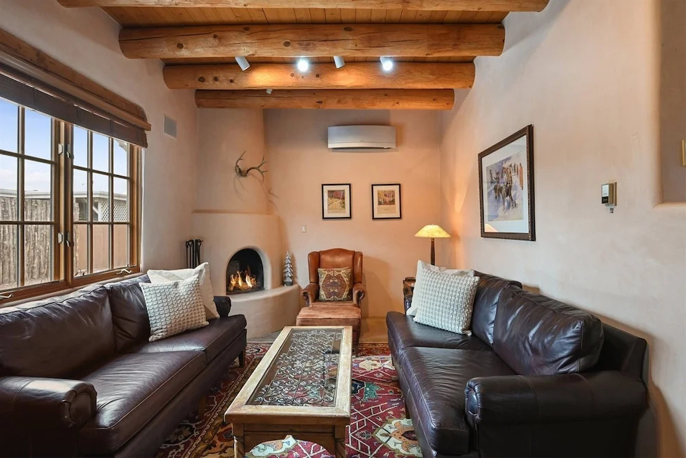 Piñon Dream - Walk to The Plaza, Comfortable Southwestern Style