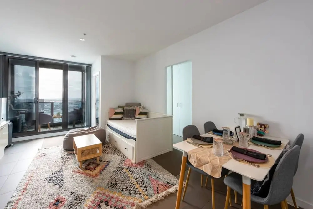 Homely 1BR Apt Near Southern Cross Station w/ Pool