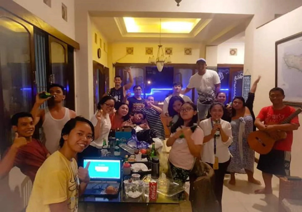 House Of D16 Hostel