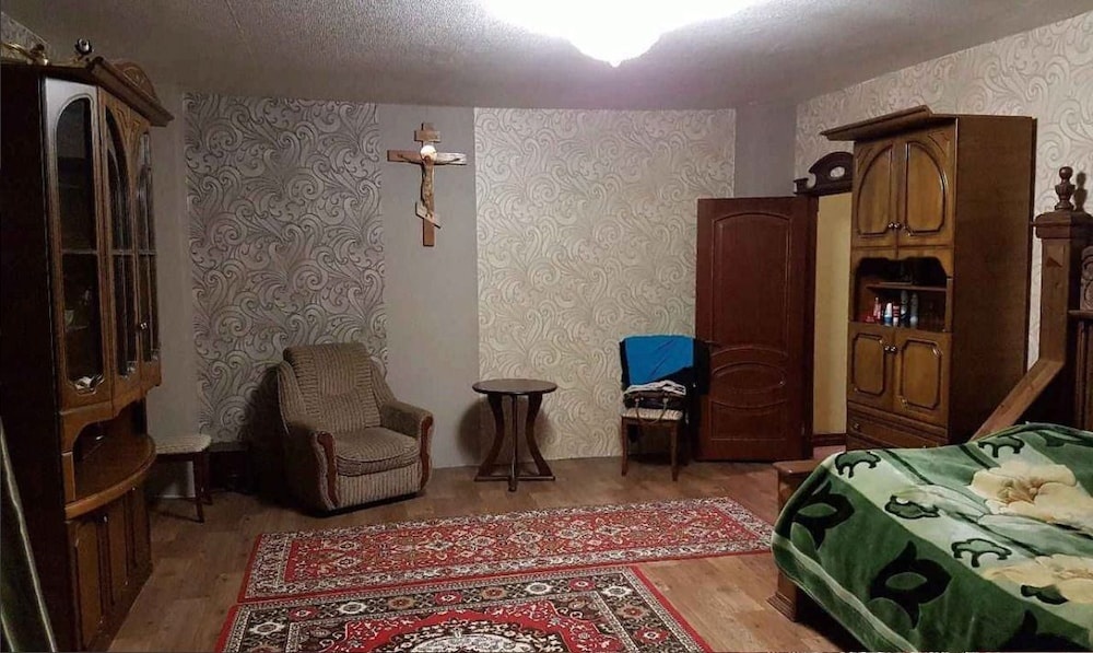 Lemanov HOUSE