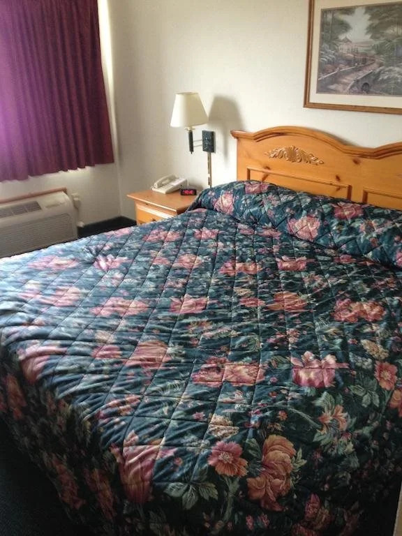 Heritage Inn & Suites