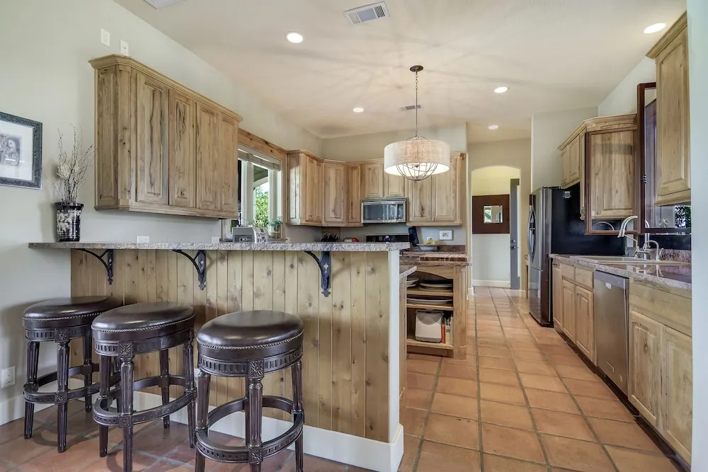 The Authentic Atx Experience Estate 5 Bedrooms 5 Bathrooms Home