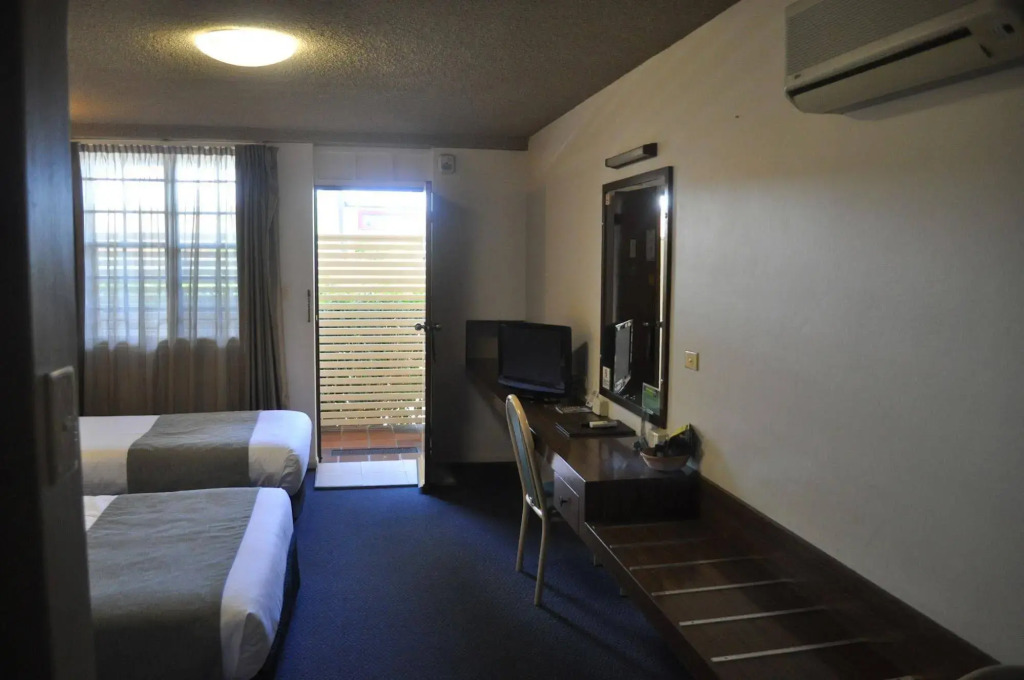 In Town Motor Inn