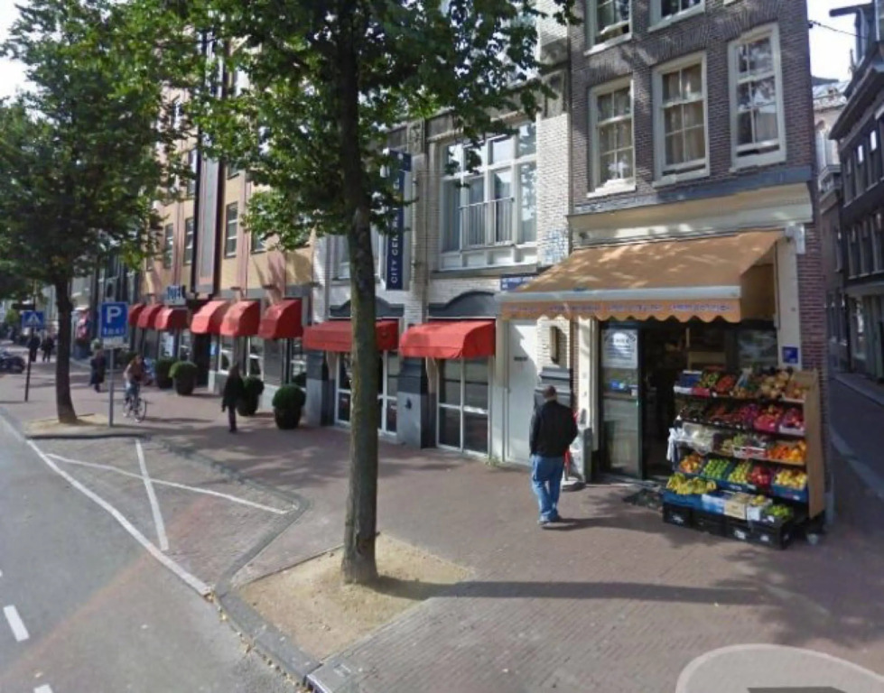 Railway to Amsterdam Center Apartment