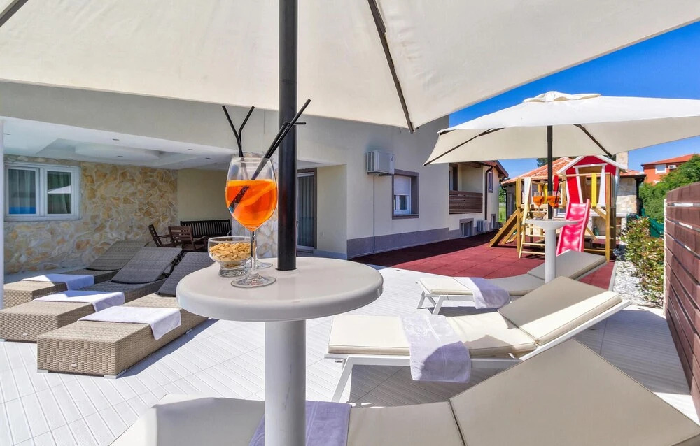 Lovely Home In Kastel
