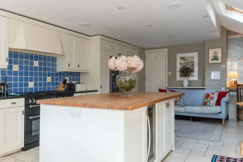 Beautiful Interiors On A Battersea Crescent