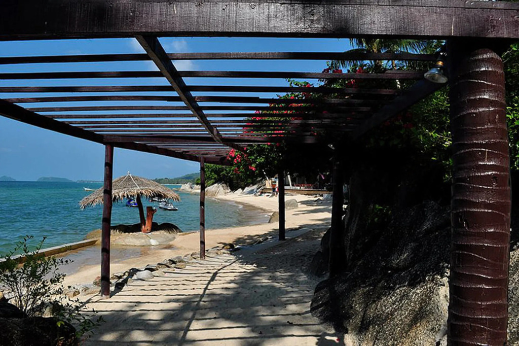 The Bay Resort & Restaurant