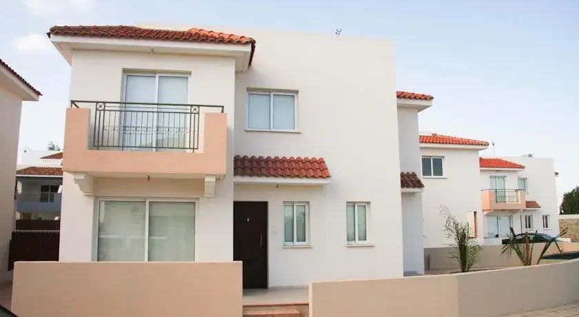 Chara Cynthiana Villa 4